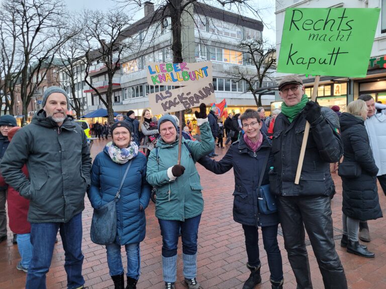 Demo in Gütersloh- #niewiederistjetzt